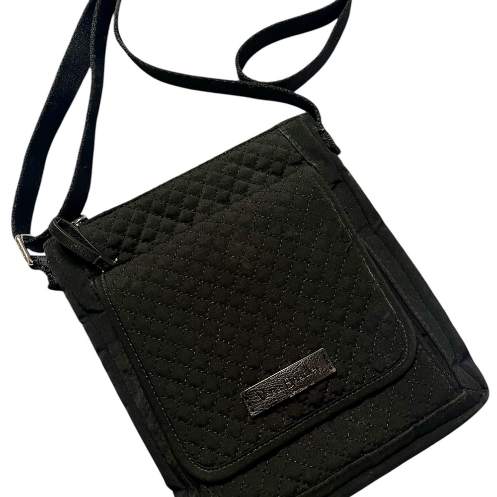 VERA BRADLEY Black Quilted Crossbody bag perfect for the organized minimalist!!!